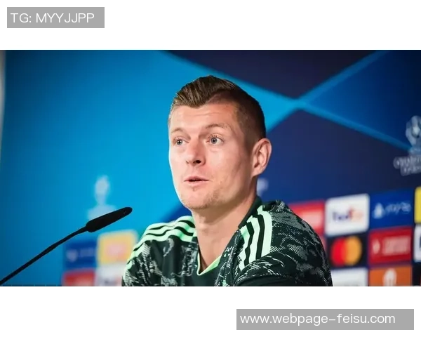 克罗斯在足球历史中的地位与影响力探讨及其职业生涯的辉煌成就回顾 克罗斯在足球历史中的地位与影响力探讨及其职业生涯的辉煌成就回顾